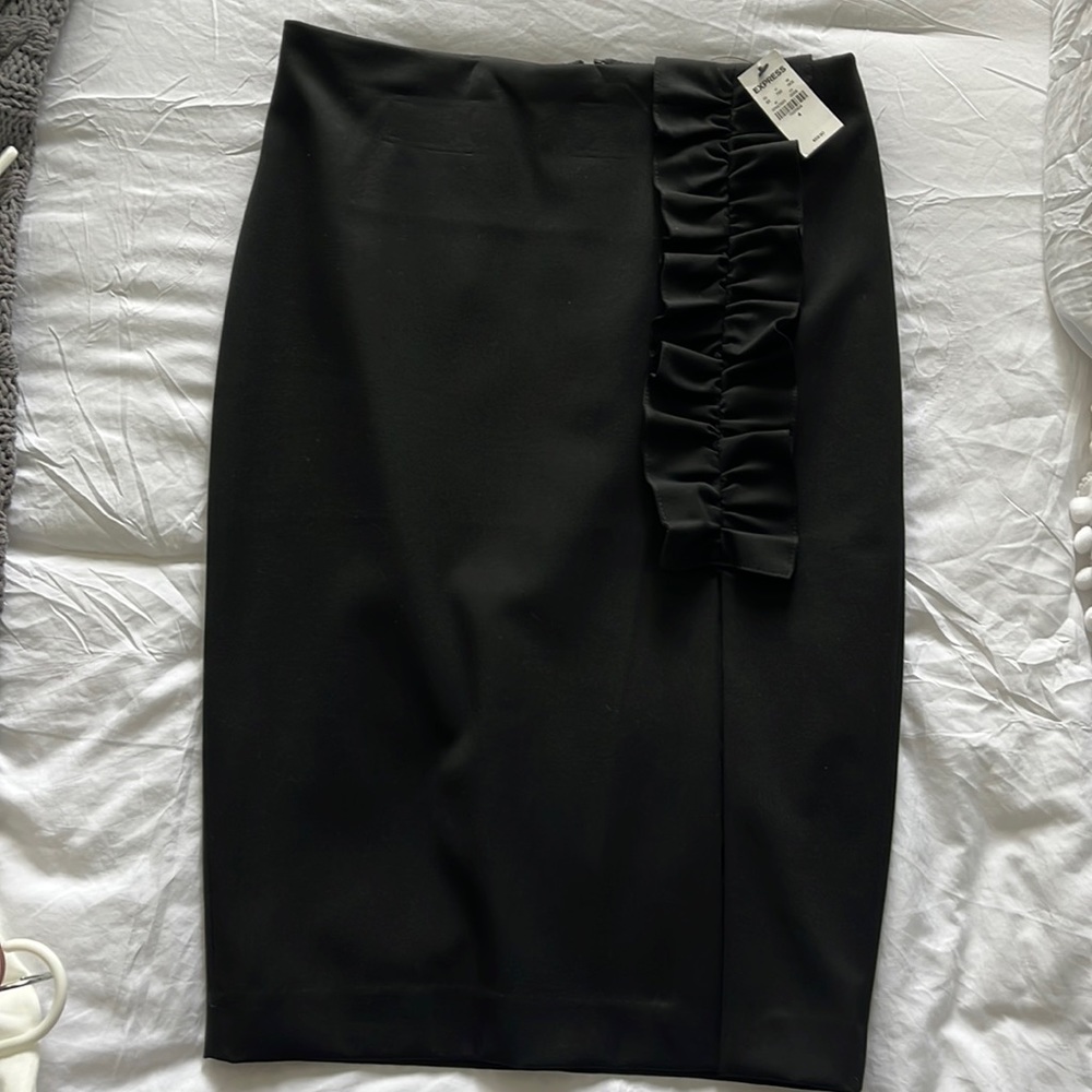Express Pencil Skirt Slit & Ruffle NWT Sz 4